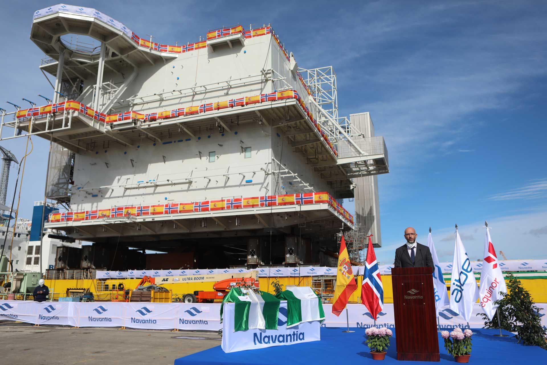 Entrega módulo subestación eléctrica a Aibel y Equinor – foto director astillero