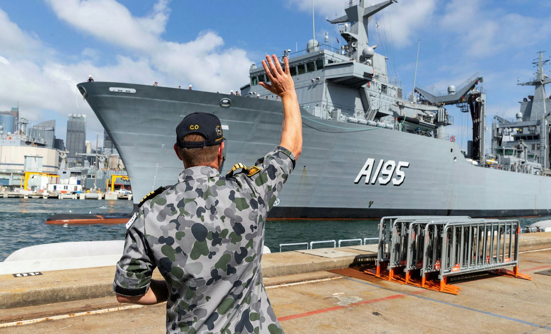 El AAOR Supply, construido por Navantia, llega a la Base Naval de Sydney